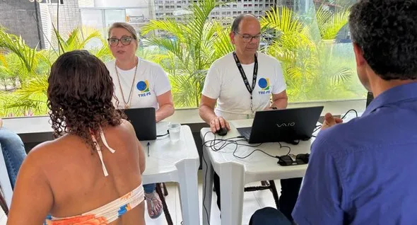 TRE-PB participa de ação voltada a mulheres em situação de rua, em Cabedelo