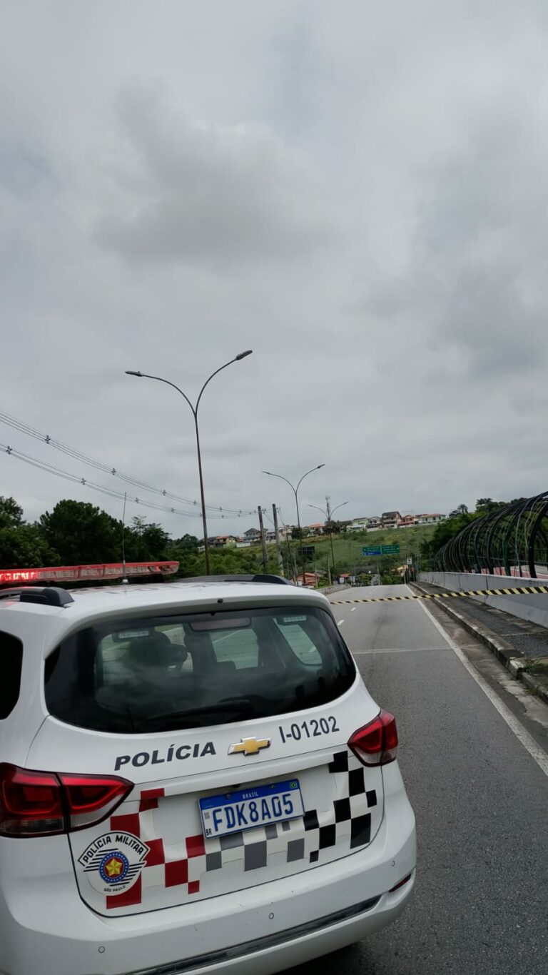 Ponte do Urbanova é interditada após pescador encontrar artefato em São José