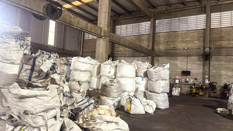 Quadrilha envolvida em furto e receptação de minérios de ferro é desmantelada; homem é preso