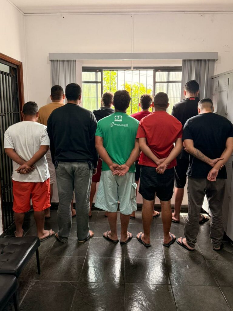 Operação prende sete adultos e apreende dois adolescentes em Jacareí