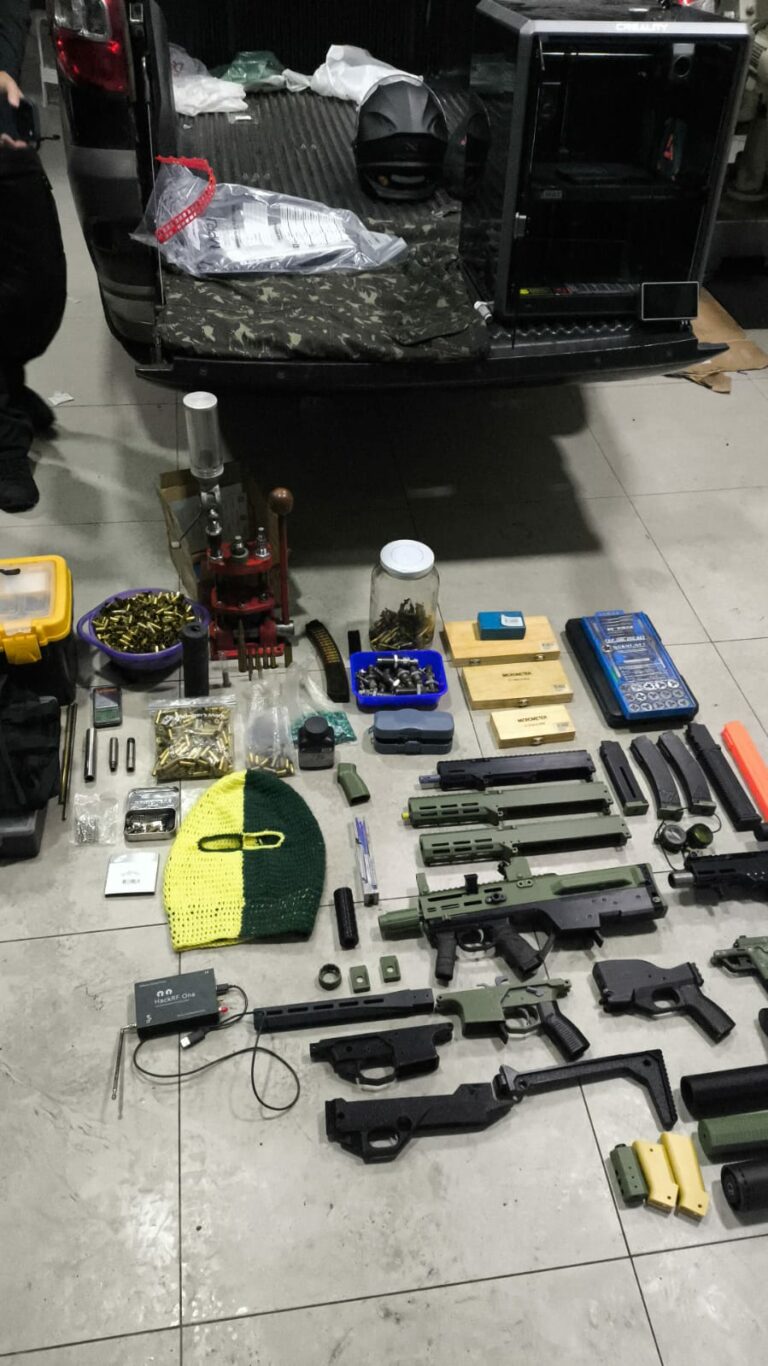 Operação investiga produção e venda de armas feitas em impressora 3D