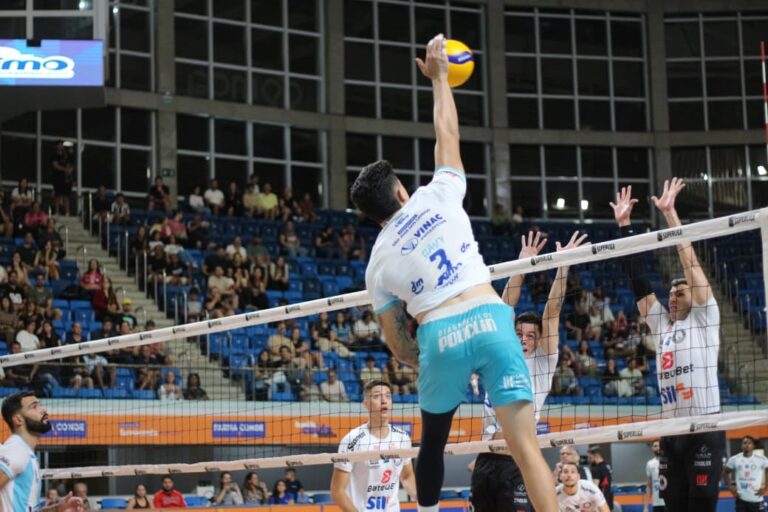 Vôlei São José tem decisão contra o Joinville nesta terça (17), na Farma Conde Arena