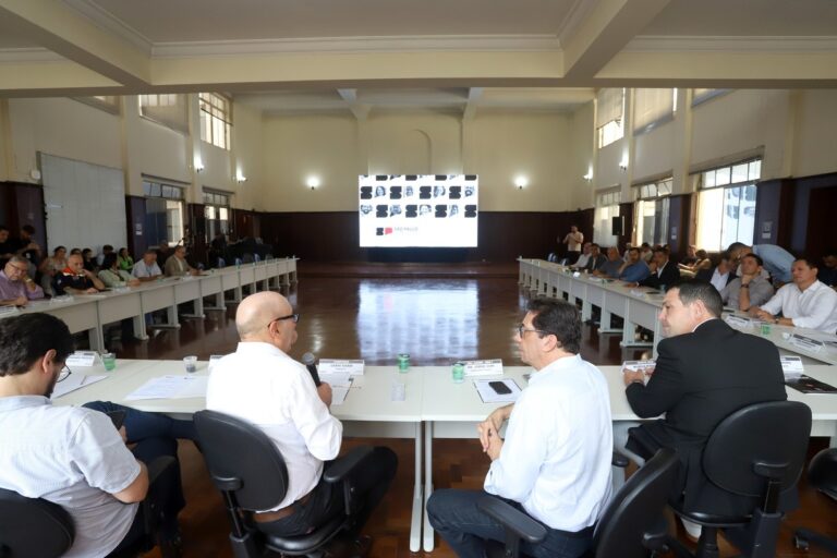 Antecipação de obras do Trem Intercidades é confirmada durante reunião do Conselho da RMC