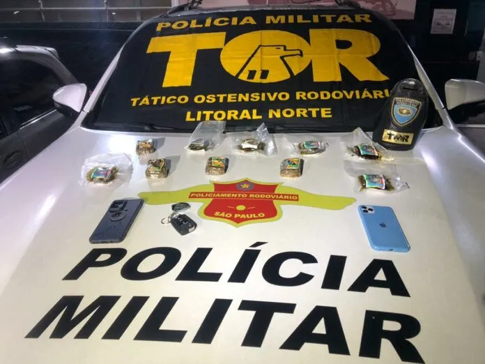Polícia apreende R$ 100 mil em drogas sintéticas na Tamoios, em Caraguatatuba