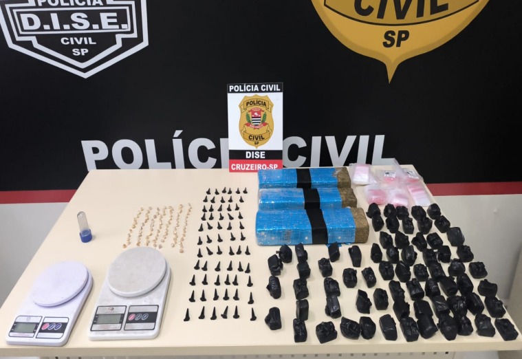 Mecânico é preso por guardar quase 4 kg de drogas para traficantes em Cruzeiro