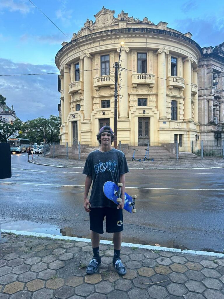 Skatista de São José dos Campos disputa duas competições em Porto Alegre