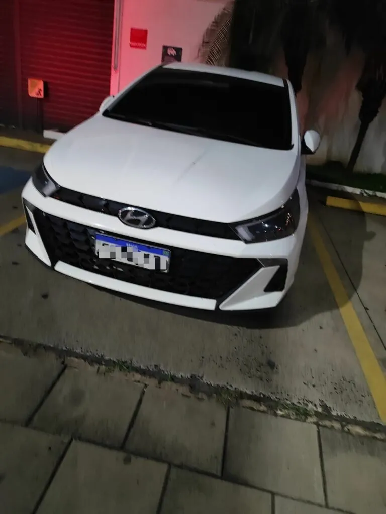 Motorista é detido após ser flagrado dormindo ao volante em avenida de Rio Preto