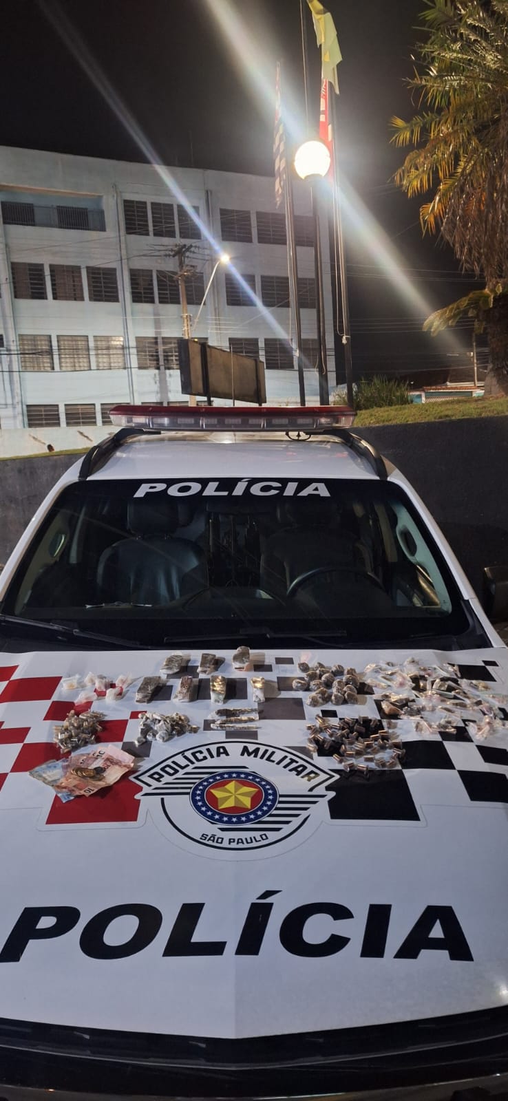 PM prende homem e apreende adolescente por tráfico em Jacareí