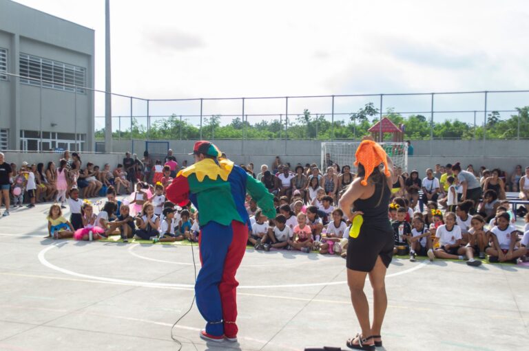 AMEIs celebram Dia Nacional do Circo com apresentações e homenagem ao primeiro palhaço negro do Brasil