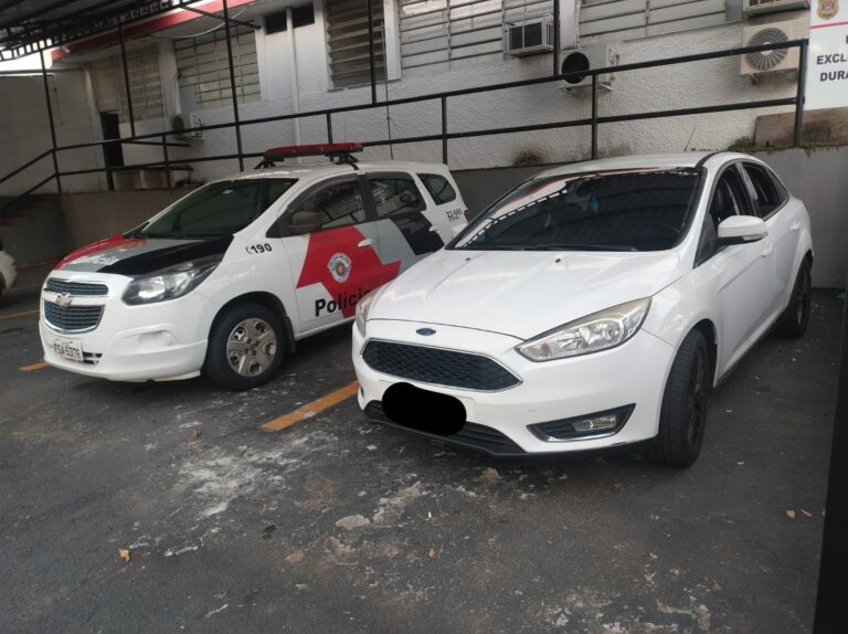 Trio é abordado em carro com registro de furto na zona sul de São José dos Campos