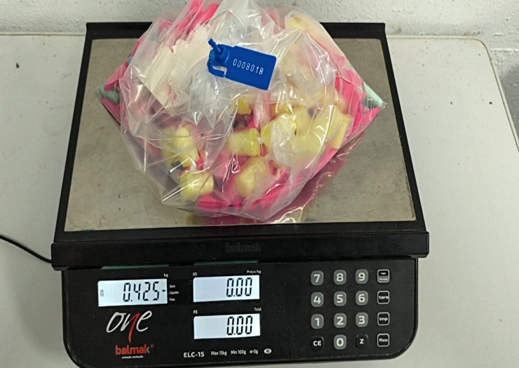 Barbeiro é preso por tráfico de drogas após fugir de abordagem na zona norte de São José