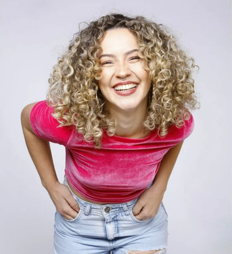 Sexta no Tom terá shows com Luana Granai e Jaq Araújo na Praça João Pessoa, em Araçatuba