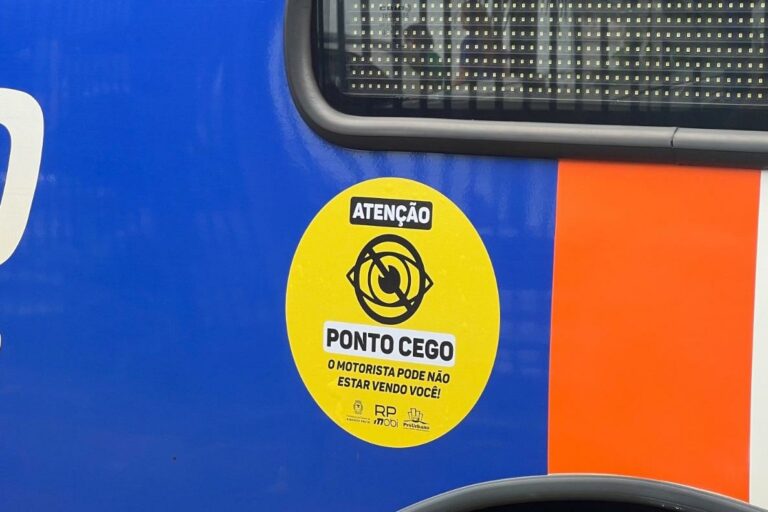 Frota do transporte coletivo de Ribeirão Preto recebe adesivos de alerta para pontos cegos