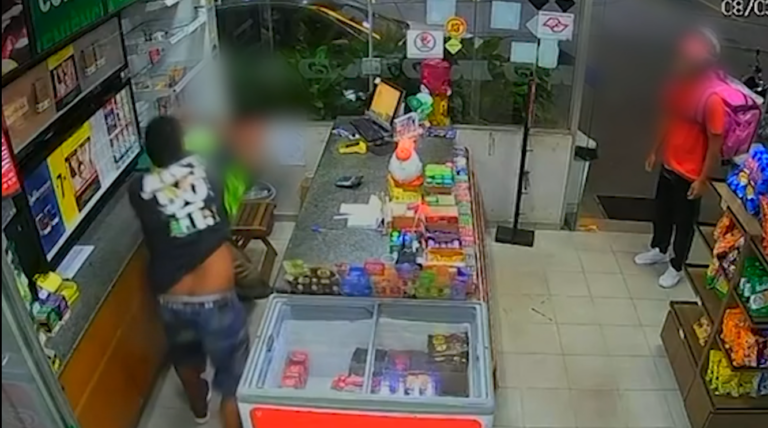 Homem agride atendente e rouba posto de combustível