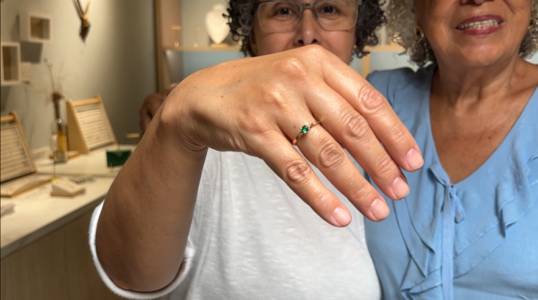 Novos significados: aliança se transforma em anéis que mantêm a história do pai presente