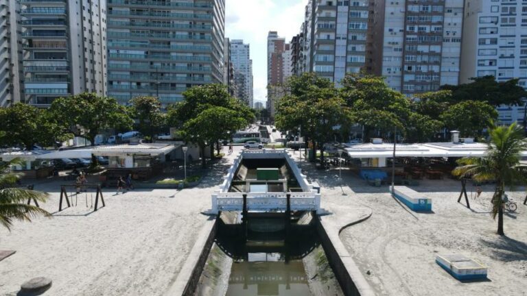 Santos e BNDES discutem reaprumo de prédios tortos na cidade