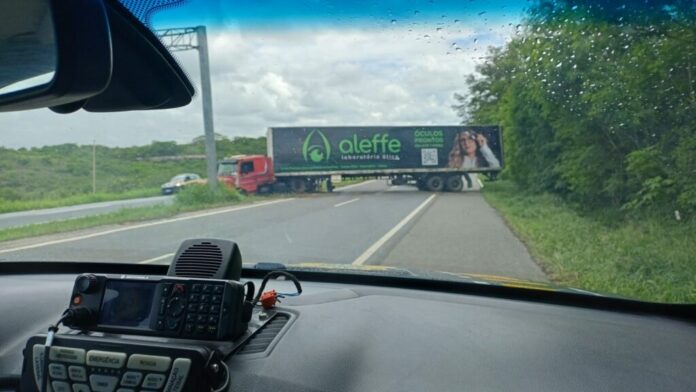 caminhao-br-230_foto_PRF-1024x576