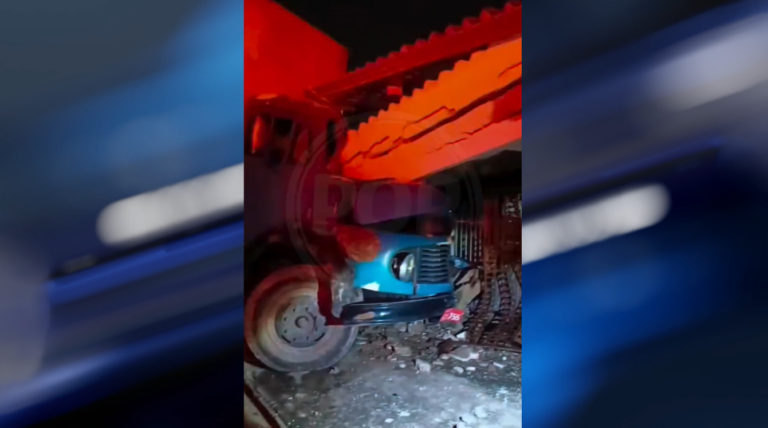 Caminhoneiro com a CNH vencida perde o controle, colide com muro e invade casa