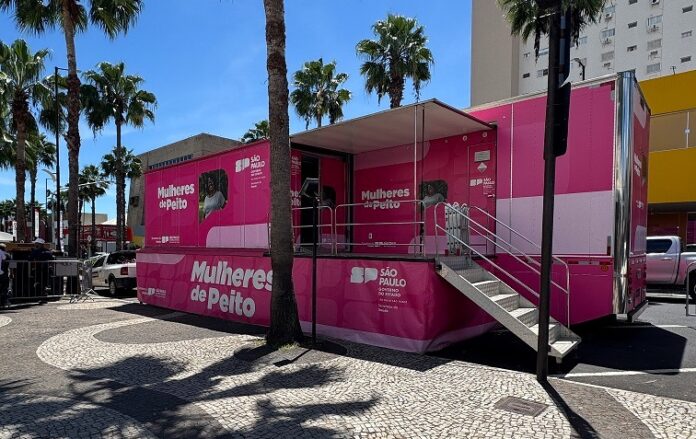 carreta mulheres de peito