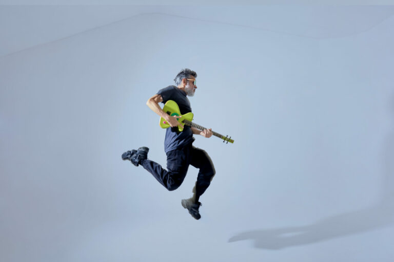 Cidadão Instigado anuncia novo disco com o single “Consciência”