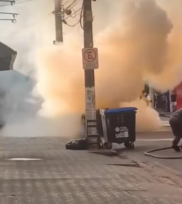 Incêndio destrói veículo em avenida de cidade do litoral; ninguém ficou ferido