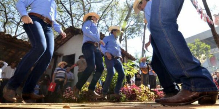 Araçatuba sedia o I Congresso Brasileiro de Folcloristas com marco histórico para a cultura popular