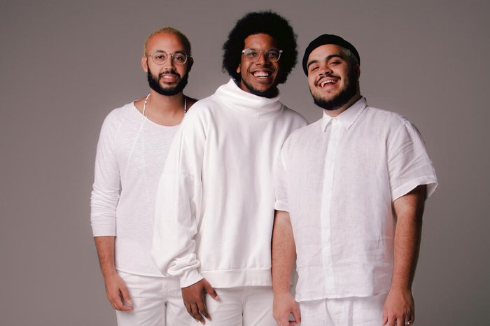 Gilsons revelam capa de novo álbum com antecipação estratégica