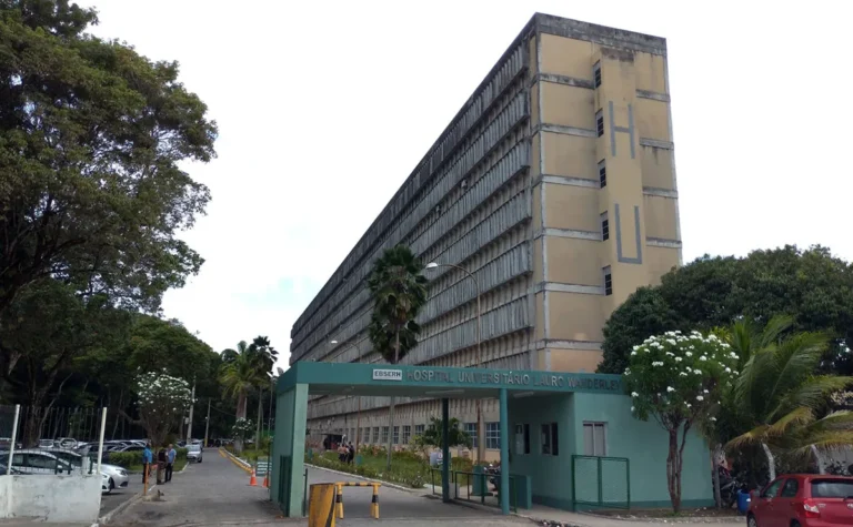 Greve na EBSERH começa na Paraíba e afeta atendimento em hospitais universitários