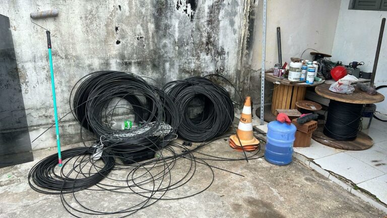 Operação combate provedores clandestinos e apreende cabos furtados