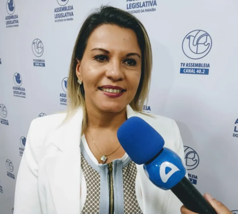 Deputada nega acusação de adoção irregular e caso avança na Justiça da Paraíba