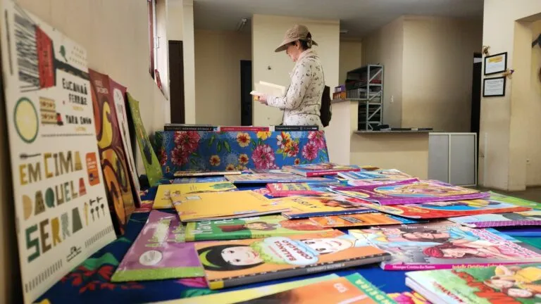 Biblioteca Municipal de Taubaté promove feira de troca de livros e lançamento de obra