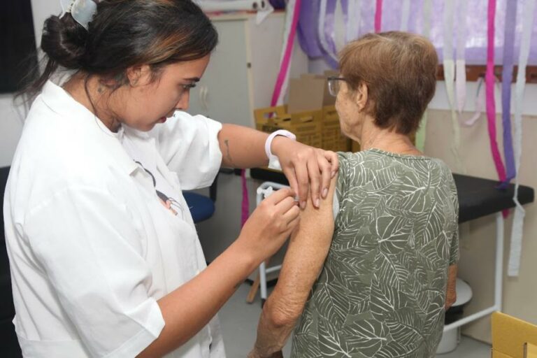 Santos oferecerá vacinação em duas policlínicas neste sábado 