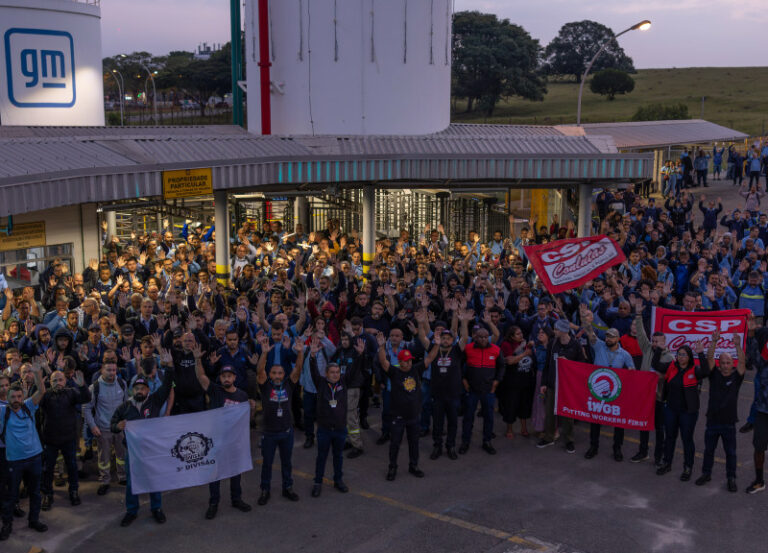 Após ameaça de greve, metalúrgicos da GM aprovam PLR de R$ 20,7 mil em São José