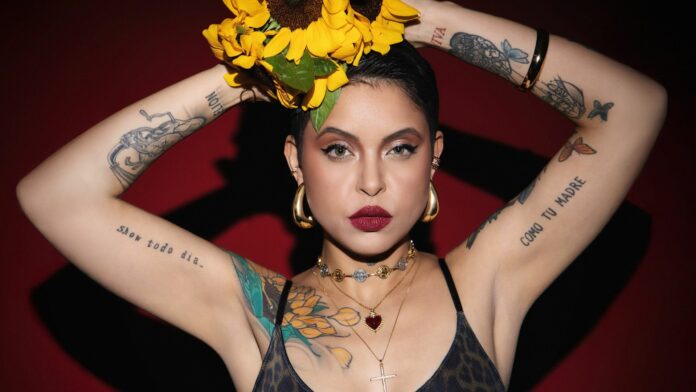 5 curiosidades sobre Kell Smith no dia do aniversário da cantora