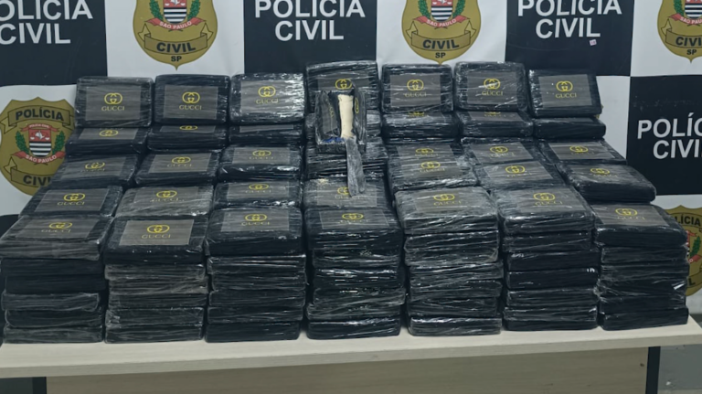 DISE apreende 225 kg de cocaína dentro de carreta no Parque Via Norte em Campinas