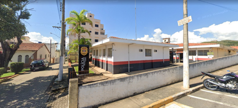 Adolescente é flagrado com faca dentro de escola em Cunha
