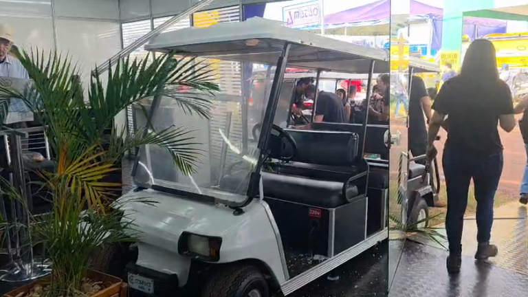Agrishow: “Carrinho” atropela sala da imprensa em primeiro acidente da edição