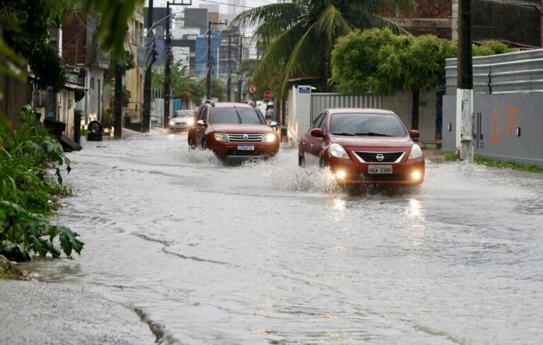 João Pessoa registra 385,2 mm de chuvas em abril e supera média histórica do mês