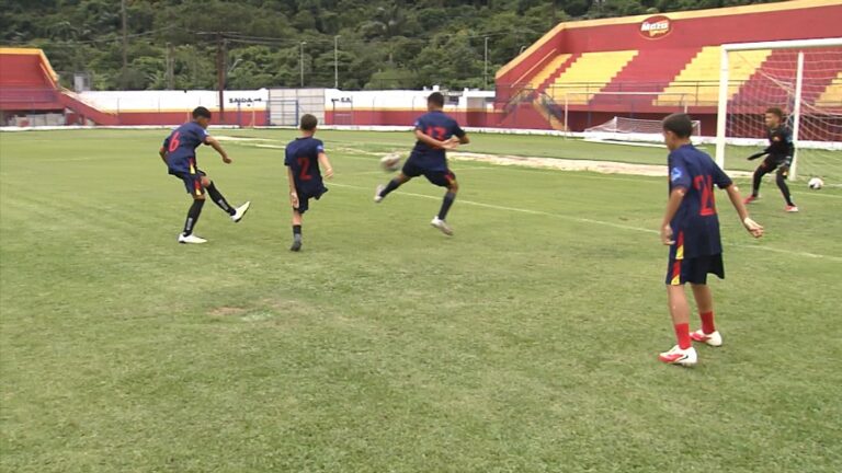 Projeto de Apiaí desenvolve jovens por meio do futebol