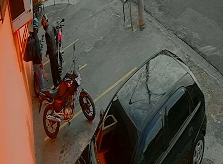 Gangue dos falsos motoboys volta à ação e furta moto em Hortolândia