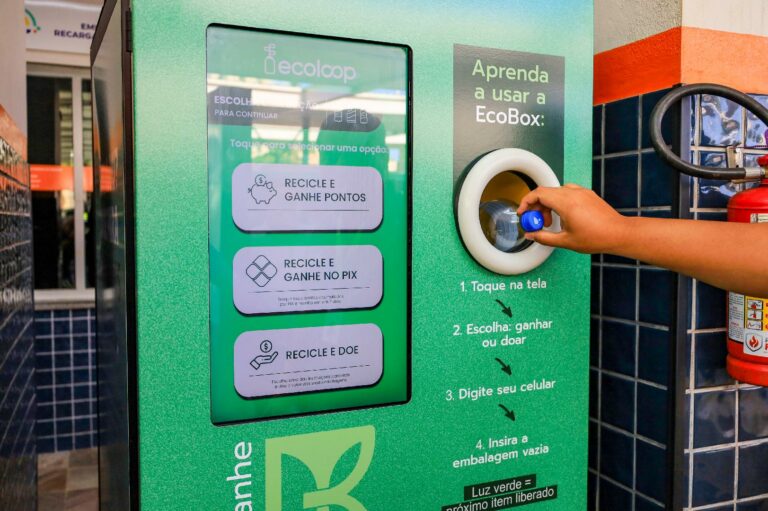 Prefeitura instala máquinas que transformam recicláveis em dinheiro e incentiva sustentabilidade em Ribeirão Preto
