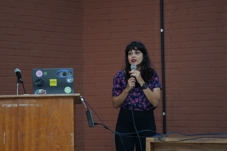 Cientista paraibana da NASA fala sobre pesquisas do universo em palestra na Paraíba