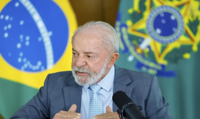 Lula envia projeto ao Congresso que prevê fim da escala 6×1