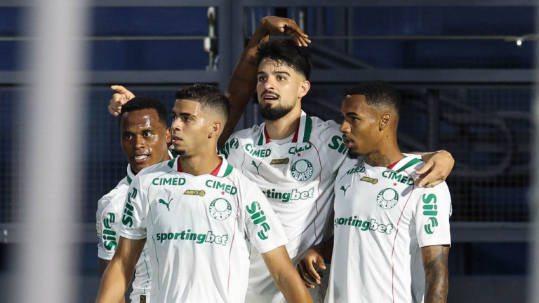 Palmeiras alcança oito jogos sem perder no Brasileirão