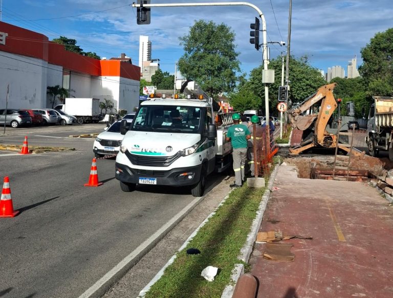 Obra emergencial interdita parcialmente a Avenida Beira-Rio e altera trânsito em João Pessoa