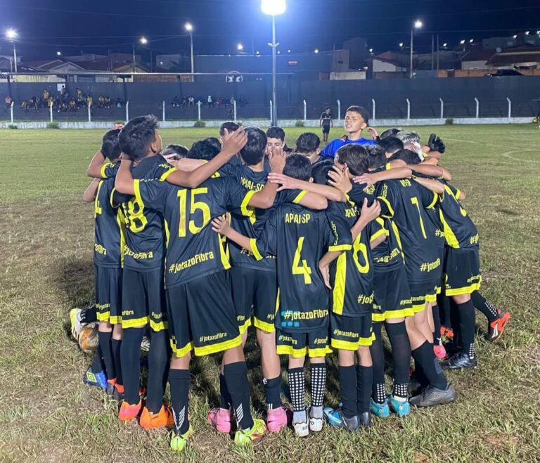 Projeto social de Apiaí revela talentos por meio do futebol