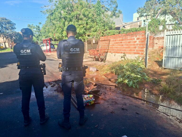 GCM combate furto de água no bairro Maria Goretti; Três foram detidos