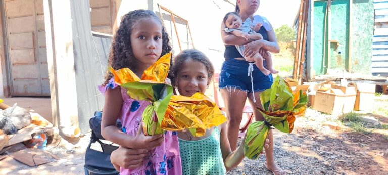 Instituto SEB e Cacau Show doam 2.5 mil Ovos de Páscoa para comunidades de Ribeirão Preto