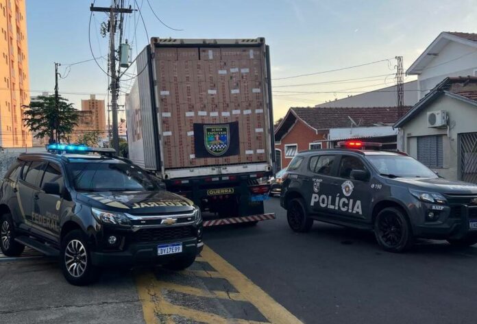 Carga de R$ 3 milhões em cigarros contrabandeados é apreendida