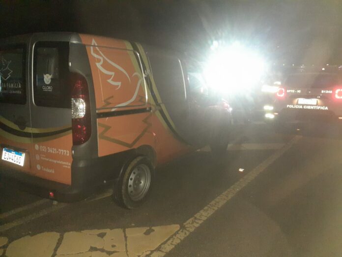 Motociclista morre após colisão com cavalos na Oswaldo Cruz, em Taubaté